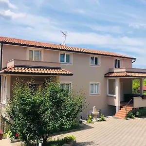 Zdenka Apartman