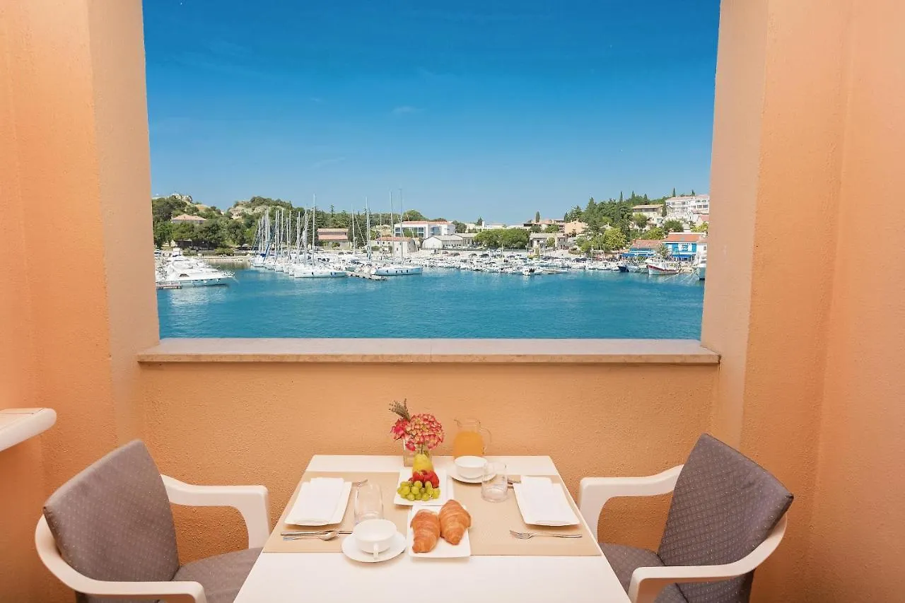 Maistra Select Riva Apartments Vrsar Croatia