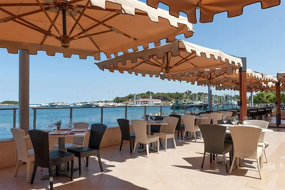Maistra Select Riva Apartments Vrsar Croatia